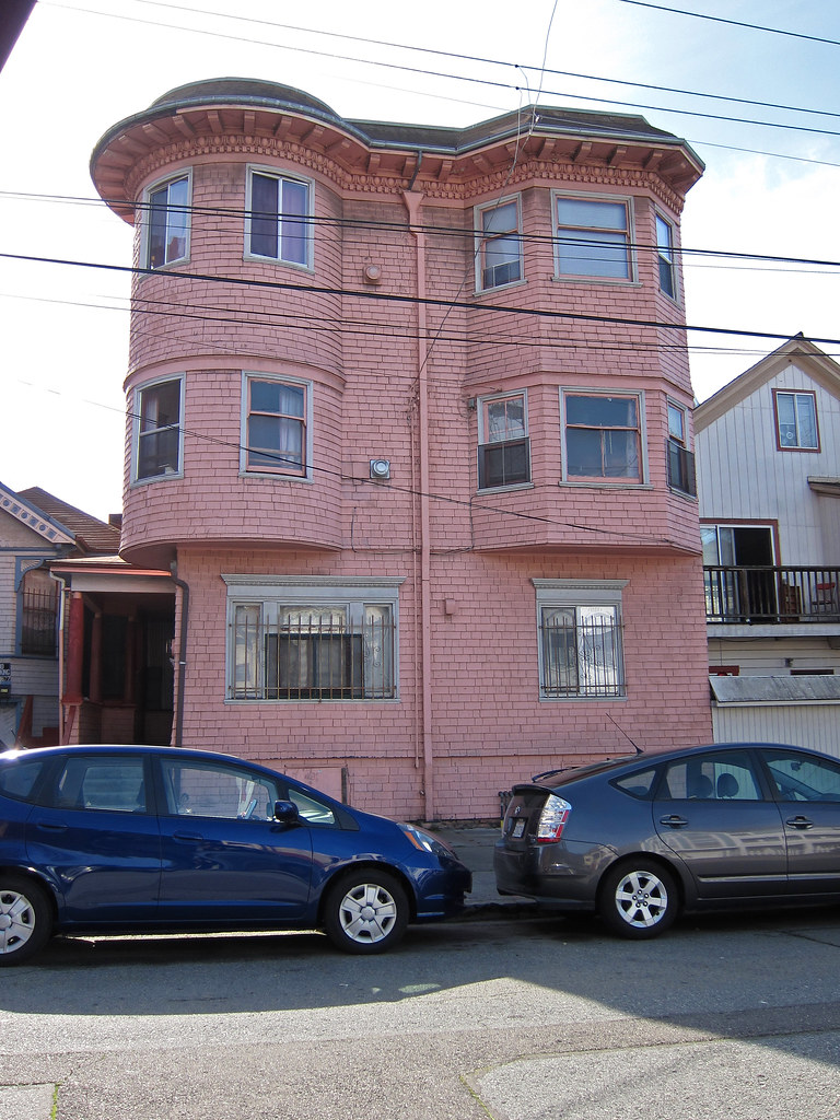 Pink apartment building, old town Oakland Eric Londgren Photography