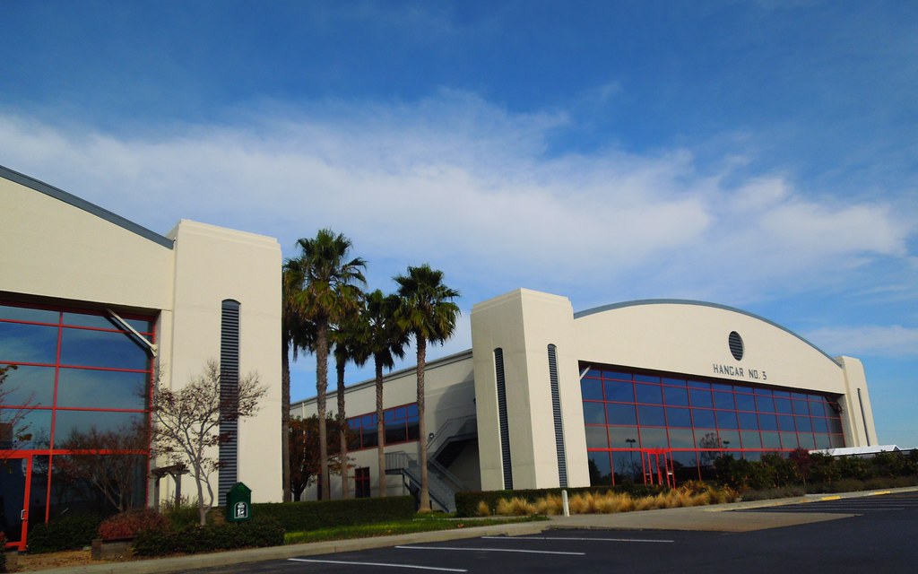 Hangers 4 and 3 Hamilton Field Air Force Base Novato,… Flickr