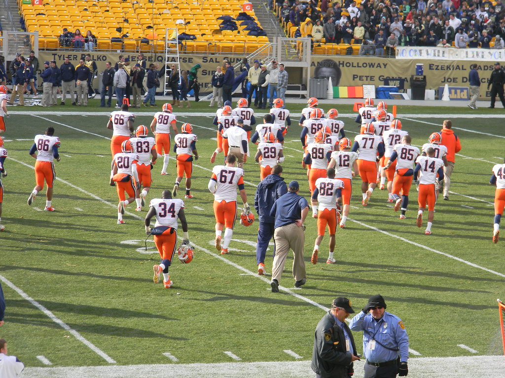 Syracuse Heads to the Locker Room at Halftime Pitt beat th… Flickr