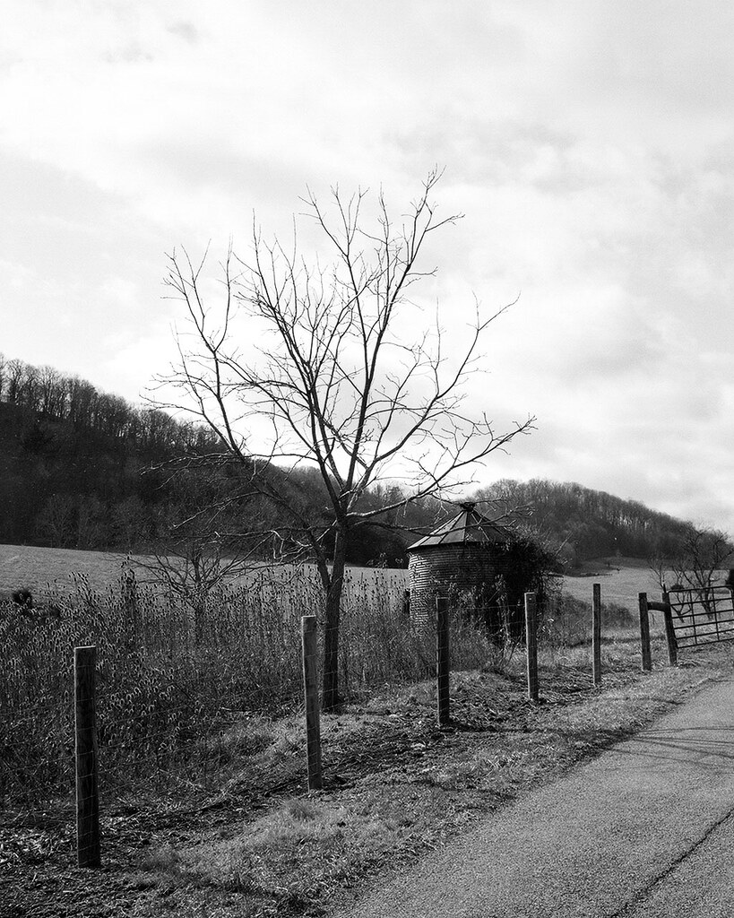Silo 1 Just an old style corn crib, used to store feed fo… Flickr