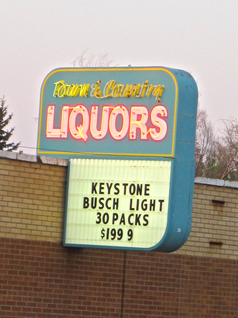 Town and Country Liquors, Dickinson, ND Town and Country L… Flickr