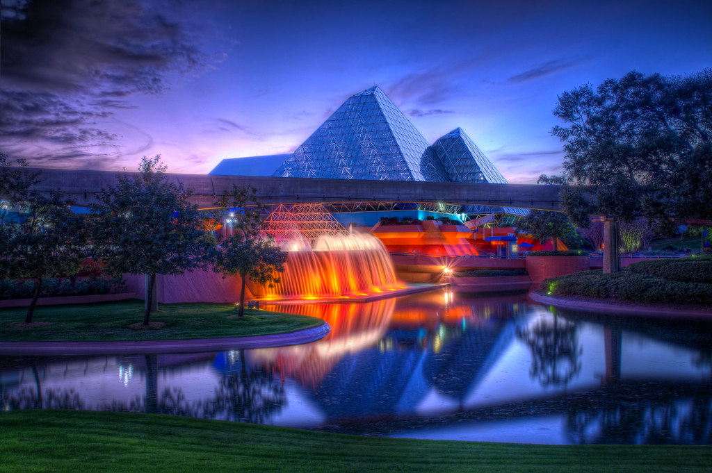 The Glass Pyramids of Epcot Last day at Epcot was pretty g… Flickr