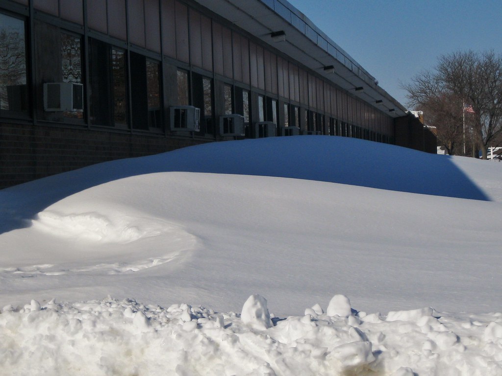 Wyandotte school snow drift 2 5 14 Wyandotte, MI JoshH83 Flickr