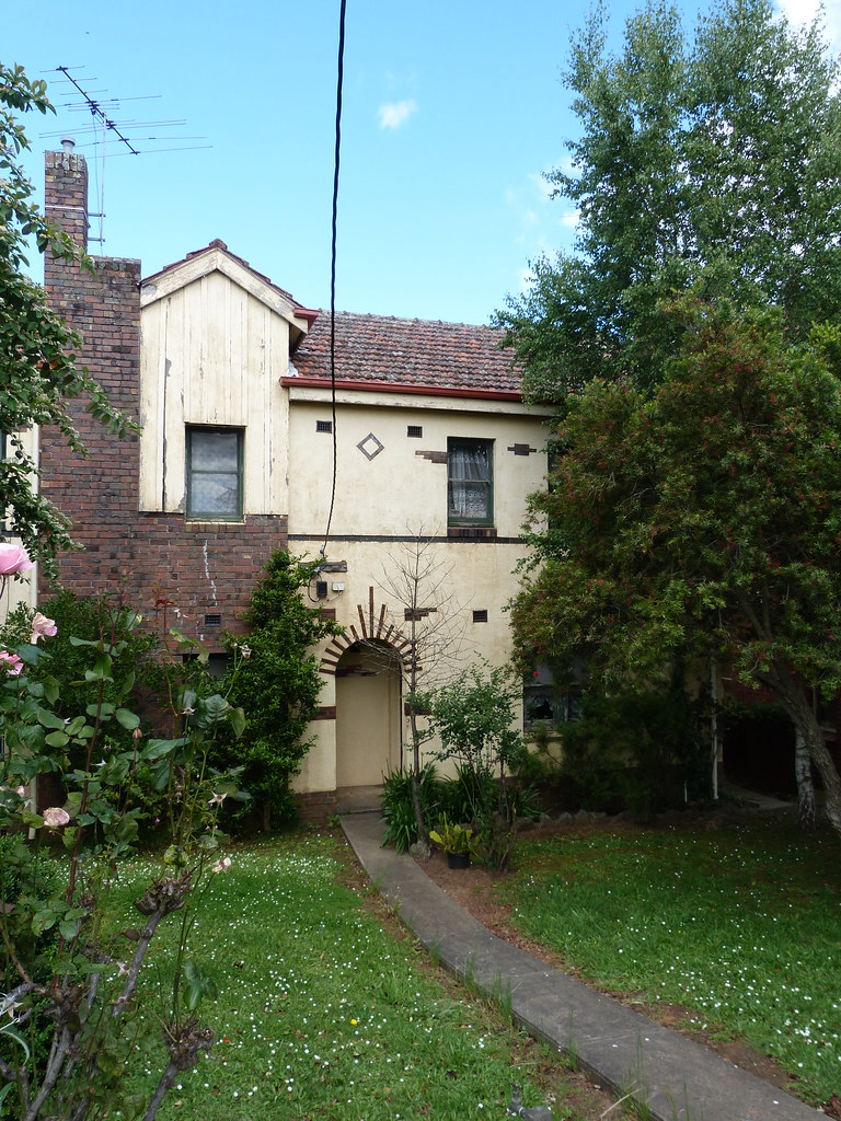 Houses, Warragul Houses, Warragul David Thompson Flickr