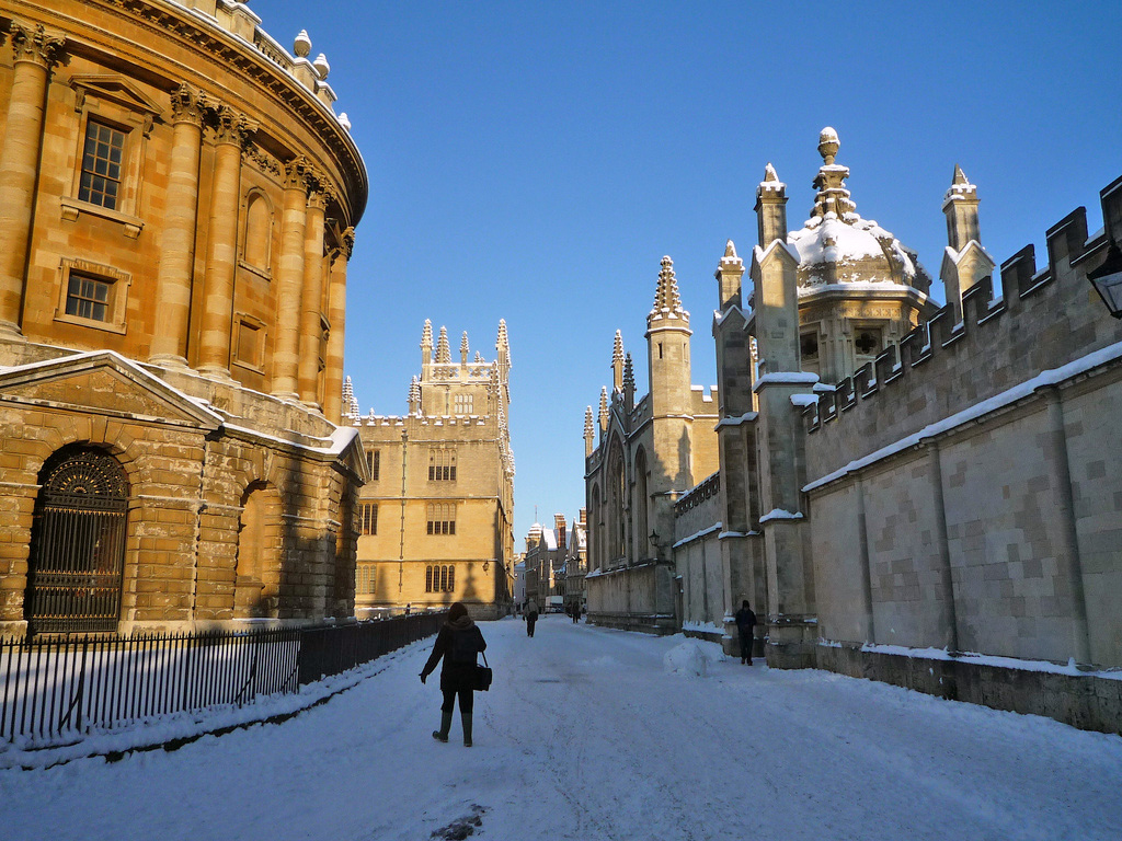 Oxford Snow oxford snow www.oxfordlight.co.uk/ Tejvan Pettinger