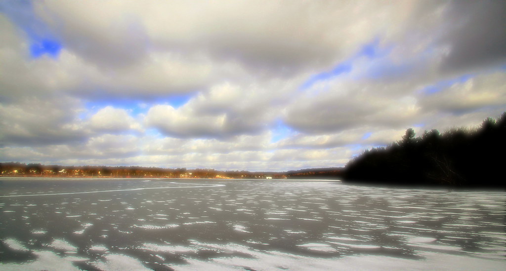 A Cold Day On Kiamesha Lake Taken with a Tamron 1024mm le… Flickr
