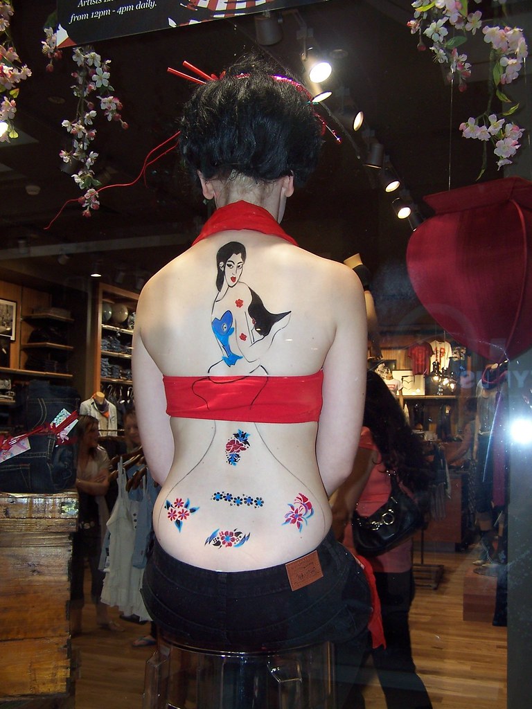 Geisha Bodyart Human Statue Bodyart is a Sydney based body… Flickr