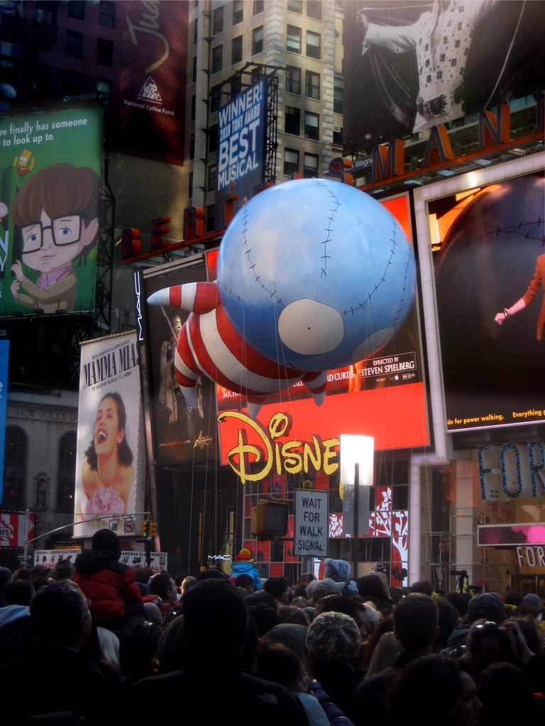 Macy's 2011 Thanksgiving Parade Tim Burton's BBoy Macys B… Flickr
