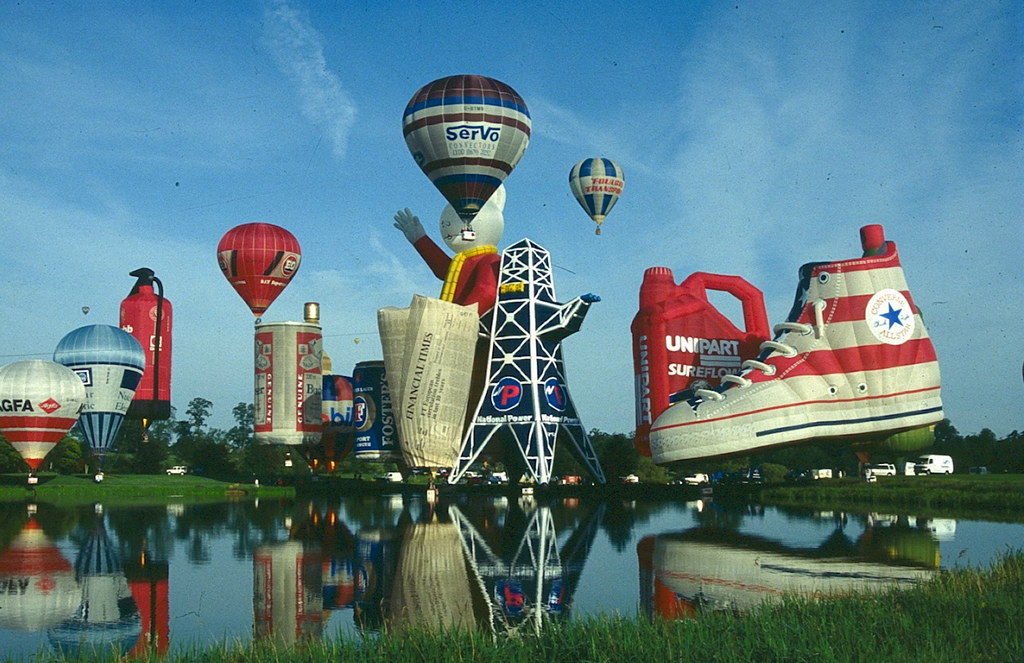 Hot Air Balloons, Leeds Castle, Kent a photo on Flickriver