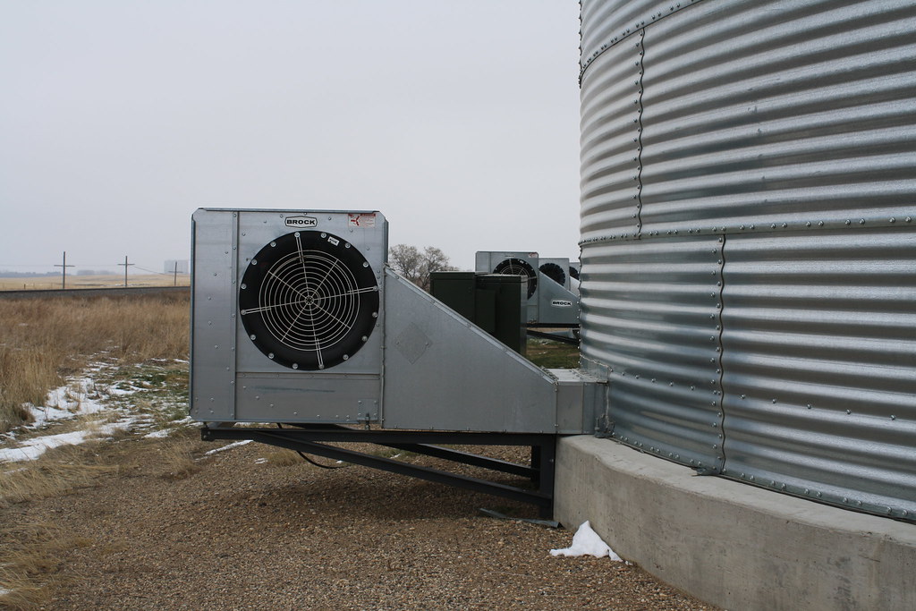 Ventilation fan grain bin Ventilation fan for a grain stor… Flickr