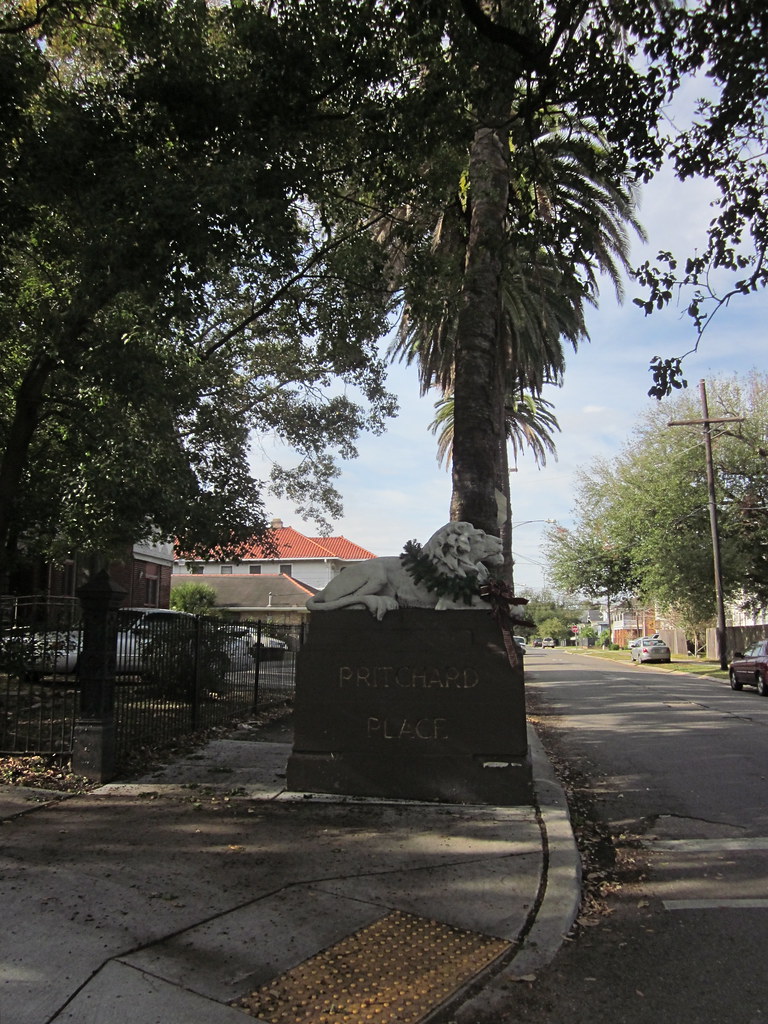 Carrollton Avenue Prichard Place Wreathed Lion Lion dresse… Flickr