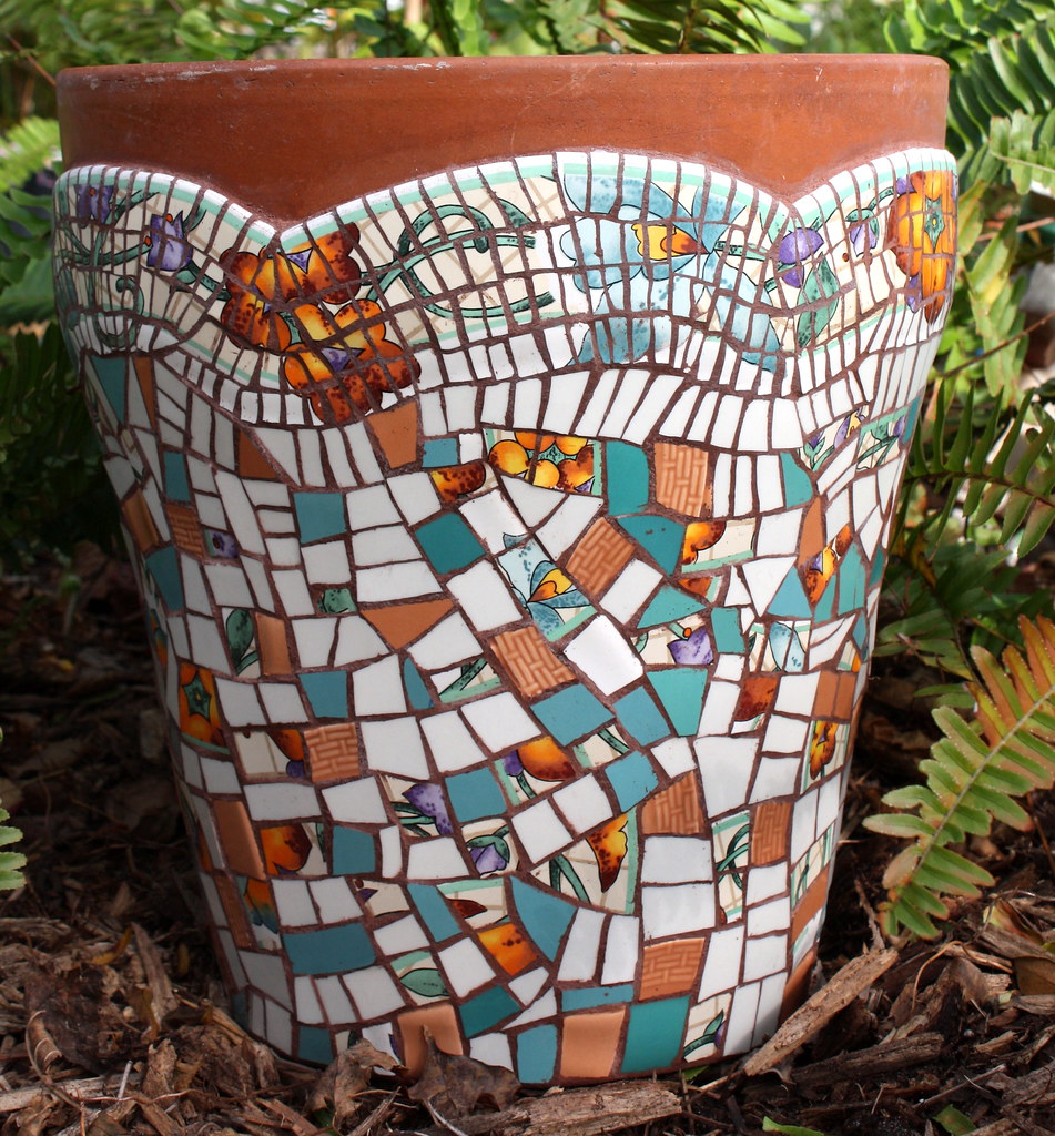 Terracotta & Teal Mosaic Pot Broken china on Terra Cotta P… Flickr