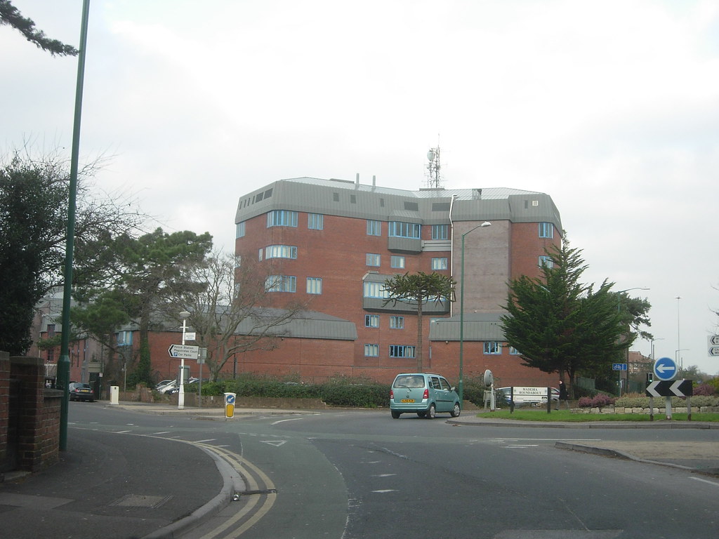 THE CORNER OF LANSDOWNE RD AND MADEIRA RD. BOURNEMOUTH. DO… Flickr