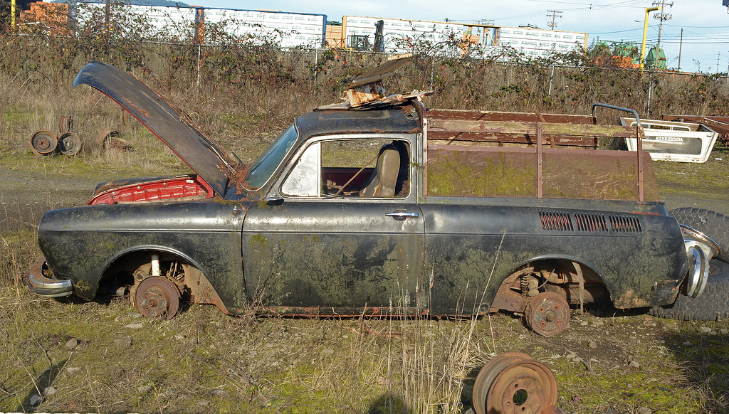 Bargain Yard I don't know what make of car this isDo Yo… curtis