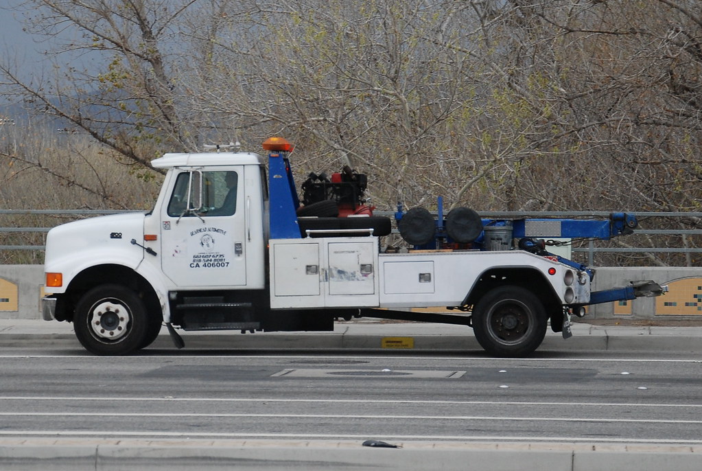 GEARHEAD AUTOMOTIVE INTERNATIONAL TOW TRUCK Navymailman Flickr