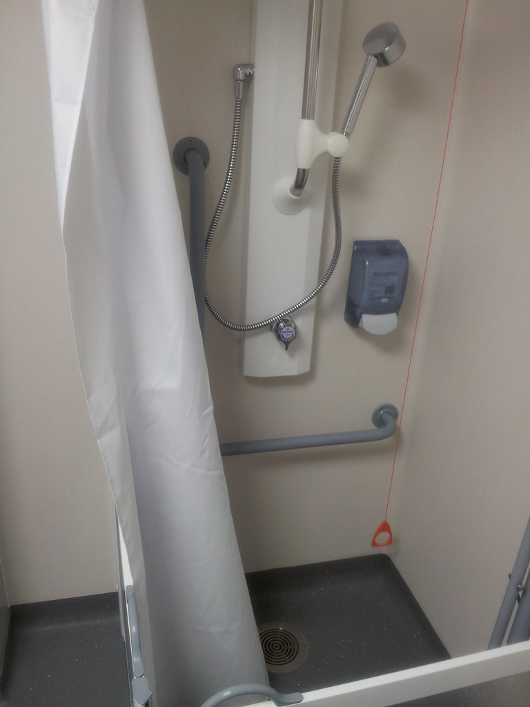 Patient Shower at the newly built Royal London Hospital Wh… Flickr