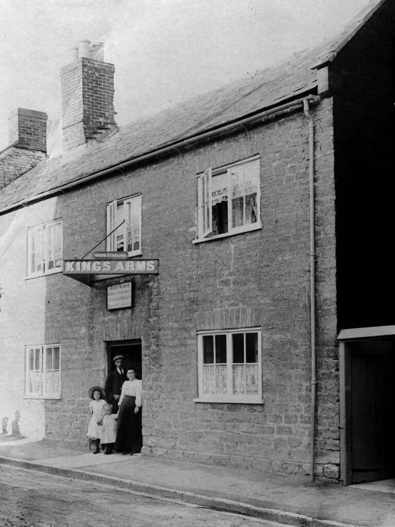 King's Arms, 46 North Allington Road, Bridport The King's … Flickr