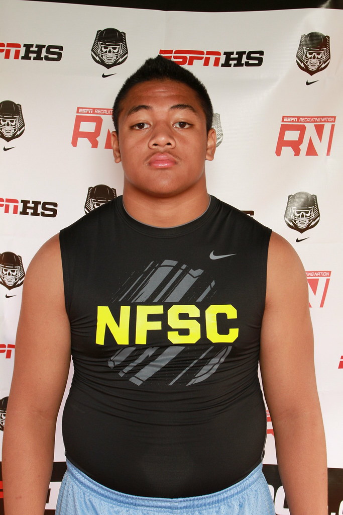 68555 HONOLULU, HI_ JAN 28, 2012 Player at the Nike Footb… Flickr