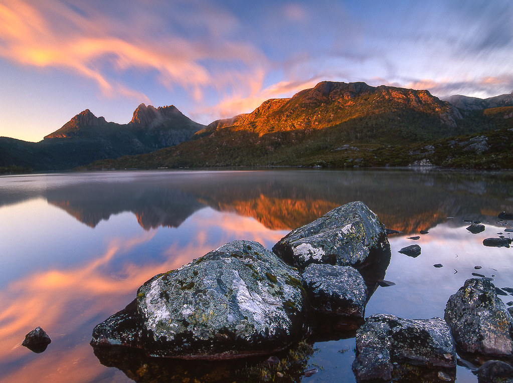 Cradle Mountain Sunrise I spent 4 days at Cradle Mountain … Flickr