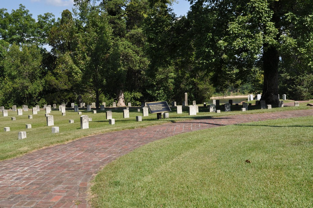 Shiloh Tn National Park Cemetery Shiloh National Battle Fi… Flickr