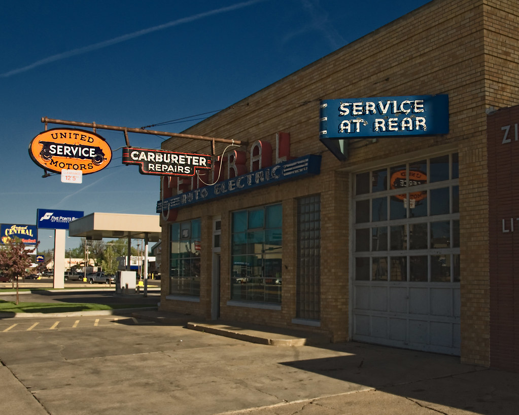 United Service Motors Kearny, Nebraska along US 30. Flickr