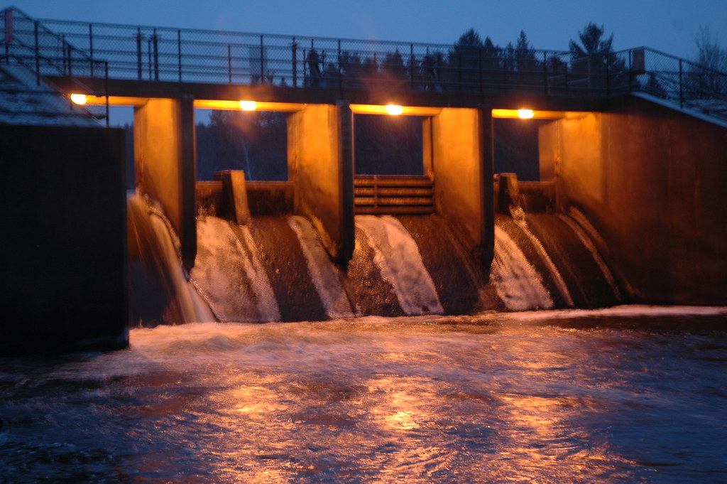 Frozen Willow River Dam Chrissy Gamst Flickr