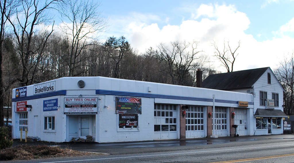 Former Gulf service station, Wilton, CT Located on US Rout… Flickr