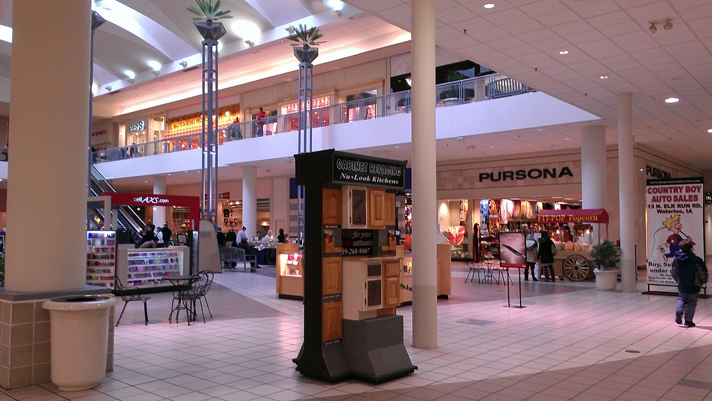 Crossroads Center Waterloo, Iowa JCPenney / Younkers C… Flickr