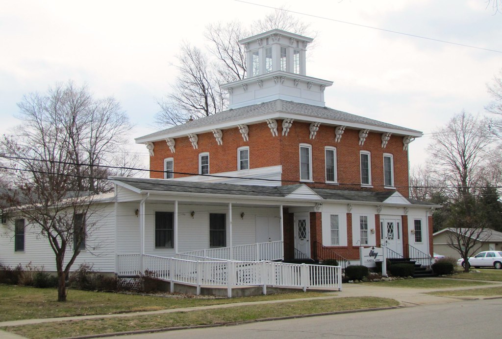 Eley Funeral Home Another old house with a cupola in Centr… Flickr