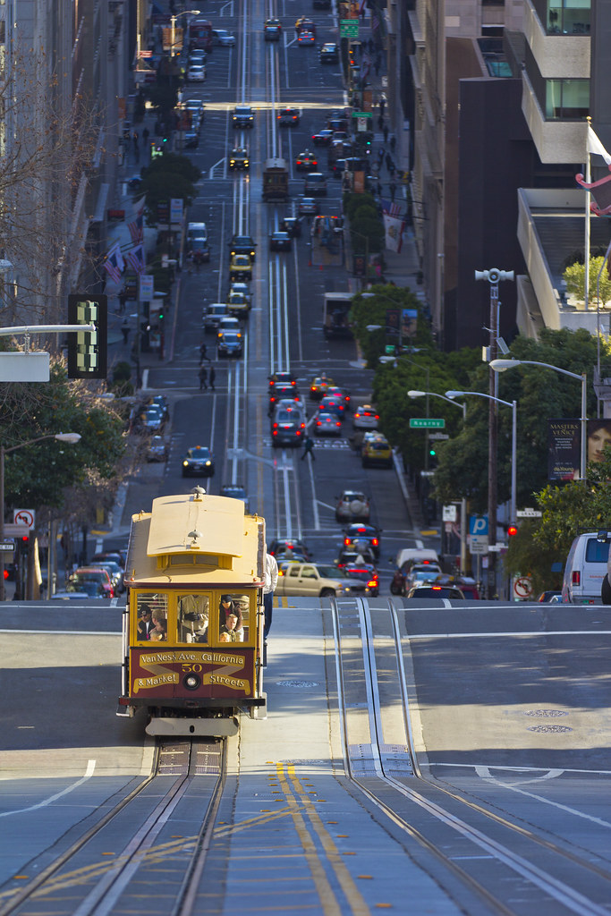 Cable Car Stop A cable car on the steep slopes of Californ… Flickr