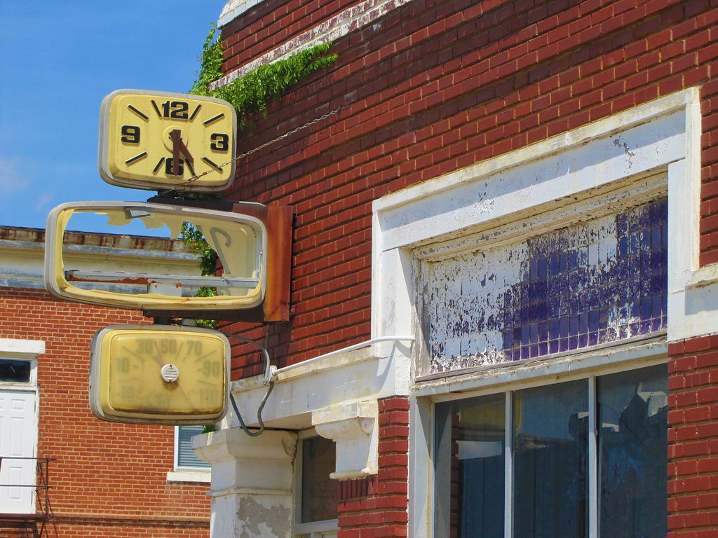 Relic time and temperature Longton, Kansas. jimsawthat Flickr