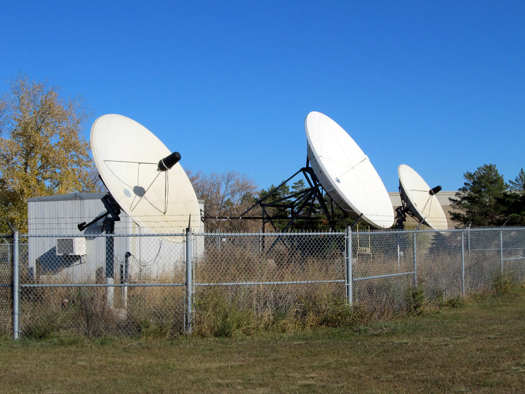 Satellite Dishes These are satellite dishes which beam tel… Flickr