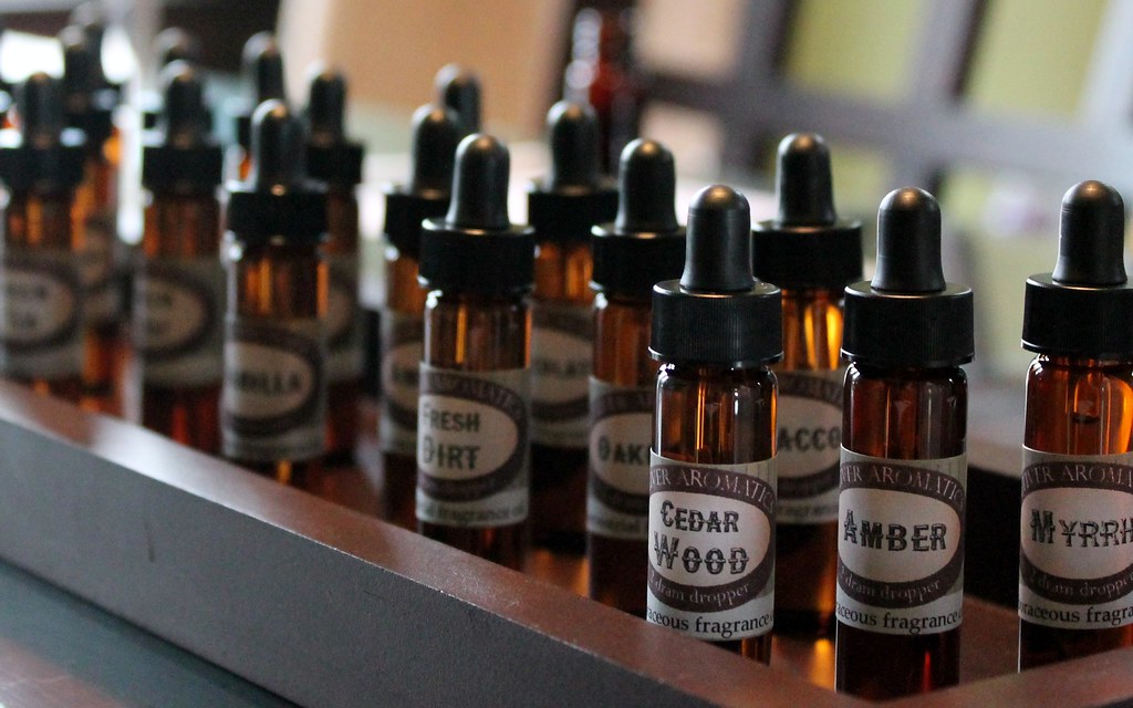 Fragrance Oils Set out for the perfume Vetiver Aromatics