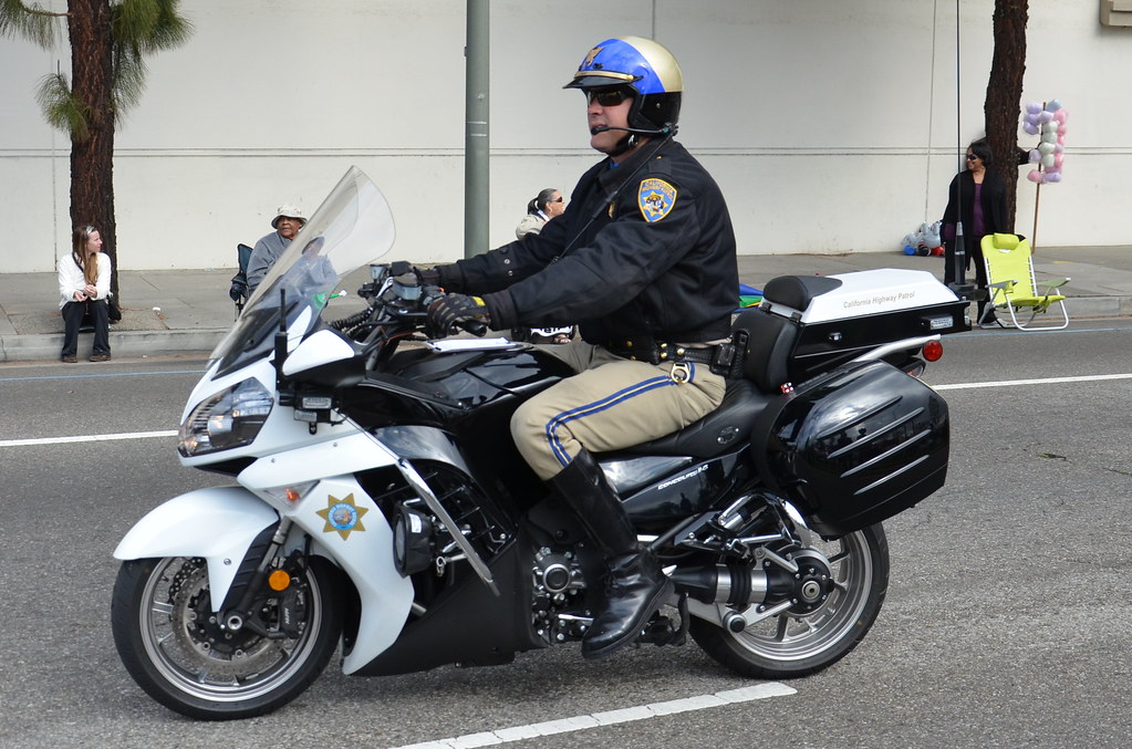 CALIFORNIA HIGHWAY PATROL (CHP) KAWASAKI CONCOURS 14 SPORTSTOURING