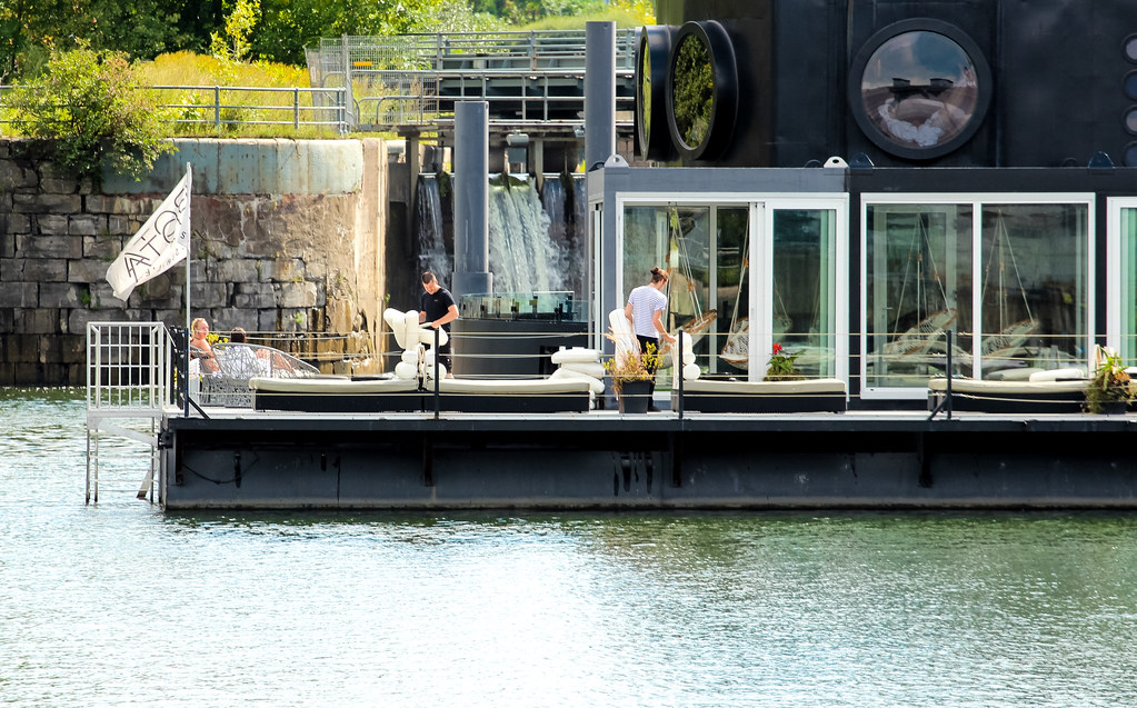 Bota Bota, spasurl'eau Old Montreal Facebook ♦ Twitter… Flickr