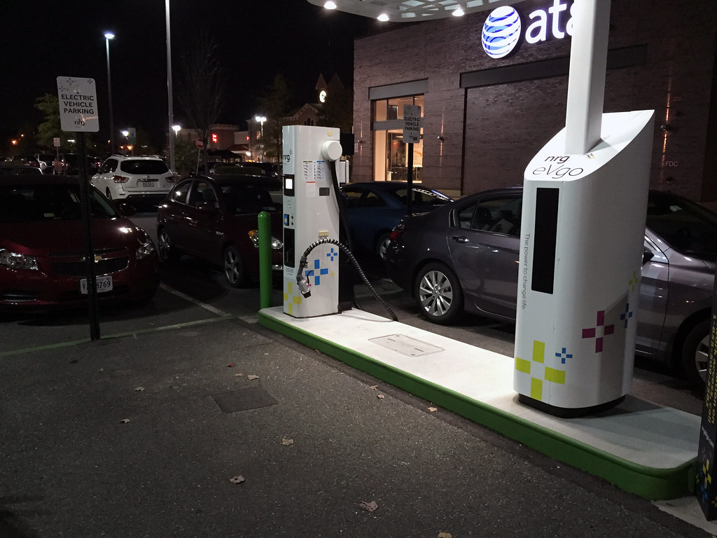 20151106OCKJH0367 Electric charging station operating i… Flickr