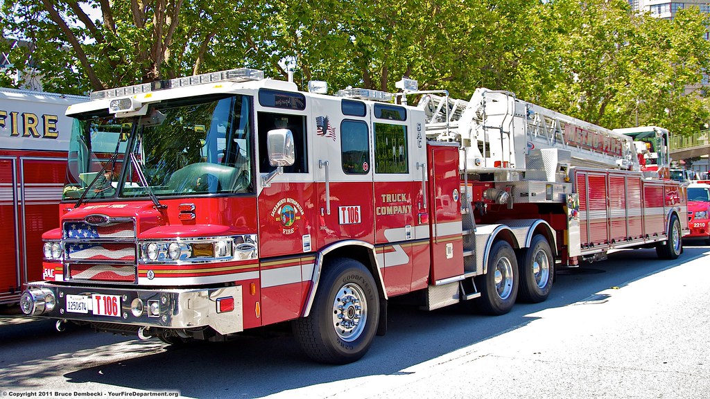 SAC Truck 106 The San Francisco Fire Department lost two o… Flickr