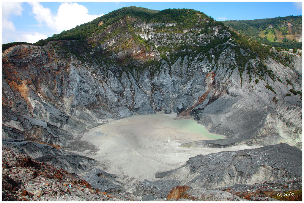 Mount Tangkuban Perahu Bandung Indonesia An active volcano… Flickr