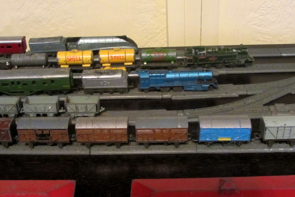 Goods trains Of various types plus yet another Gresley A4 … Flickr