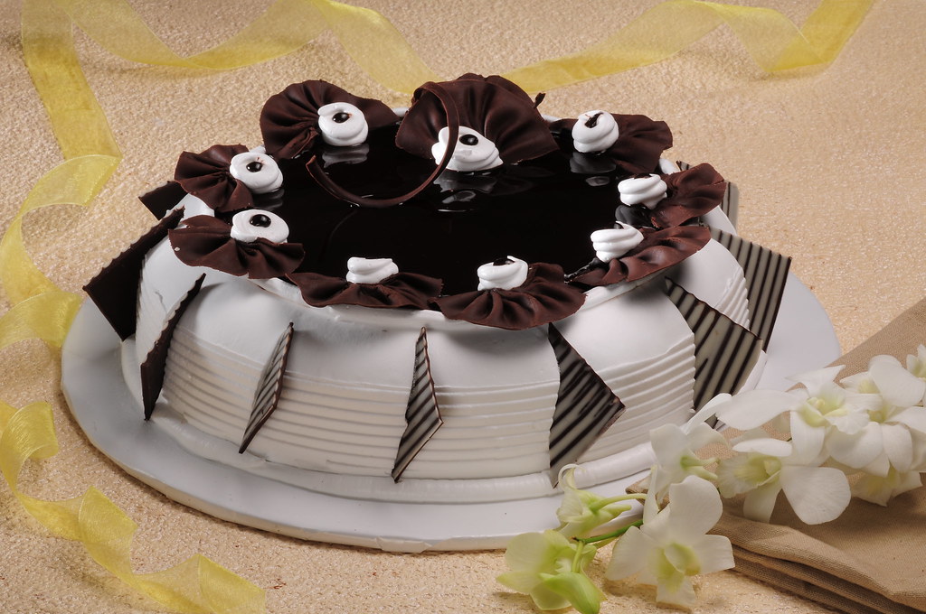 Smores Cake Buy Smores Cake online from monginis. mongini monginis
