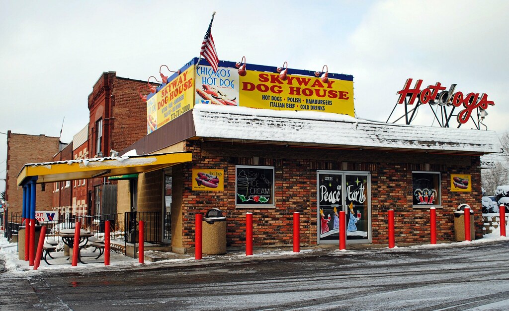 Skyway Dog House 9480 S. Ewing Ave. Chicago Illinois Neigh… Flickr
