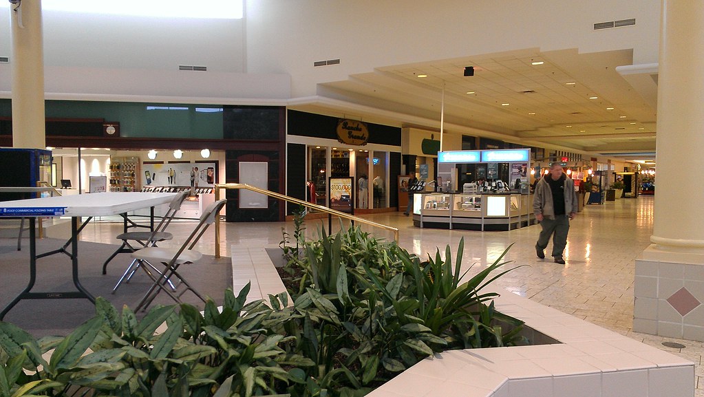 Southridge Mall Des Moines, Iowa West Corridor Facing … Flickr