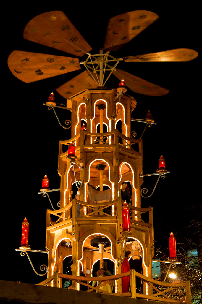 ON TOP OF A BEER HUT ALBERT SQ matjones9872 Flickr