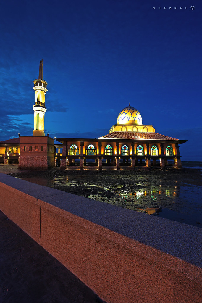 Masjid alHussain, Kuala Perlis (Subuh) Location Kuala