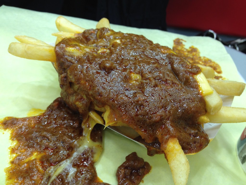 351/365 iPhonePhotoChili Cheese Fries Tommy's 12/18/11… Flickr