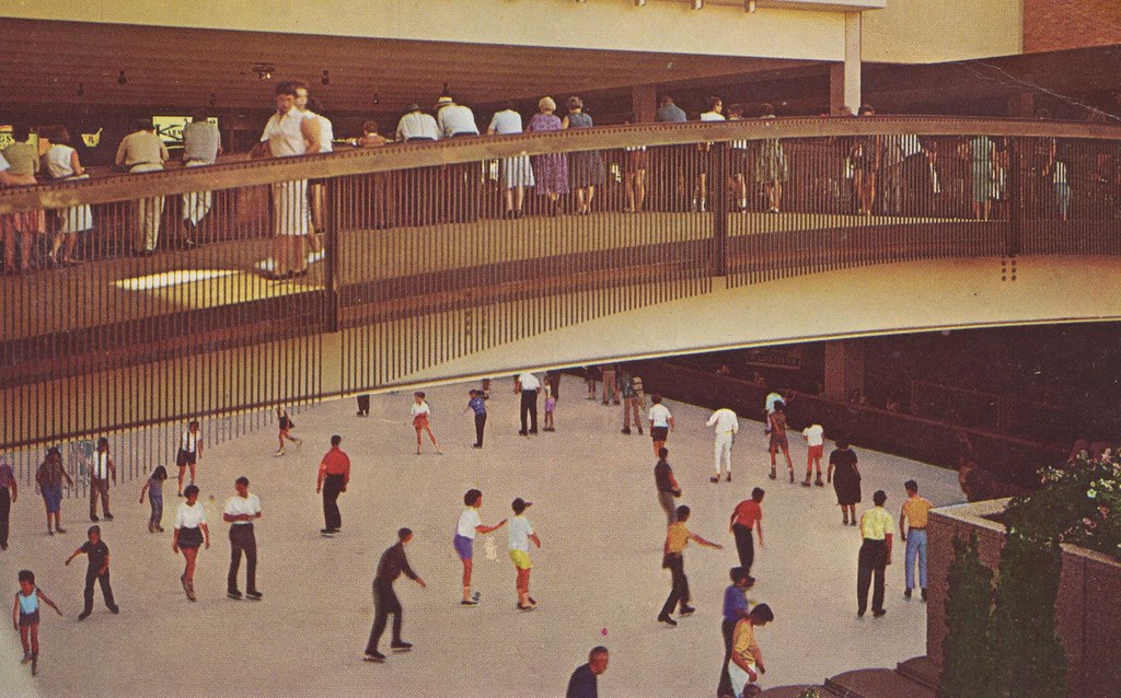 Ice Rink and Arch Bridge at Lloyd Center Portland, Orego… Flickr