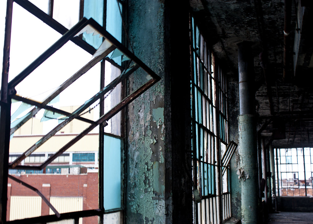 Plate glass windows Fisher Body theclarencevillekid Flickr