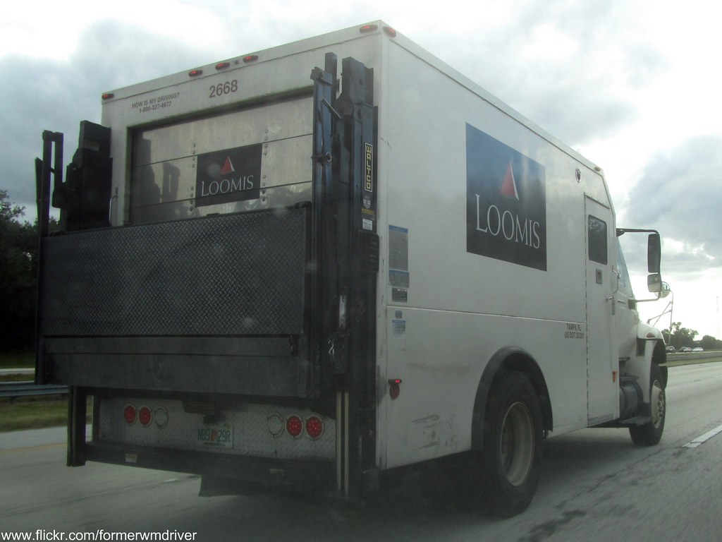 Loomis International 4400 Armored Truck 2668 a photo on Flickriver