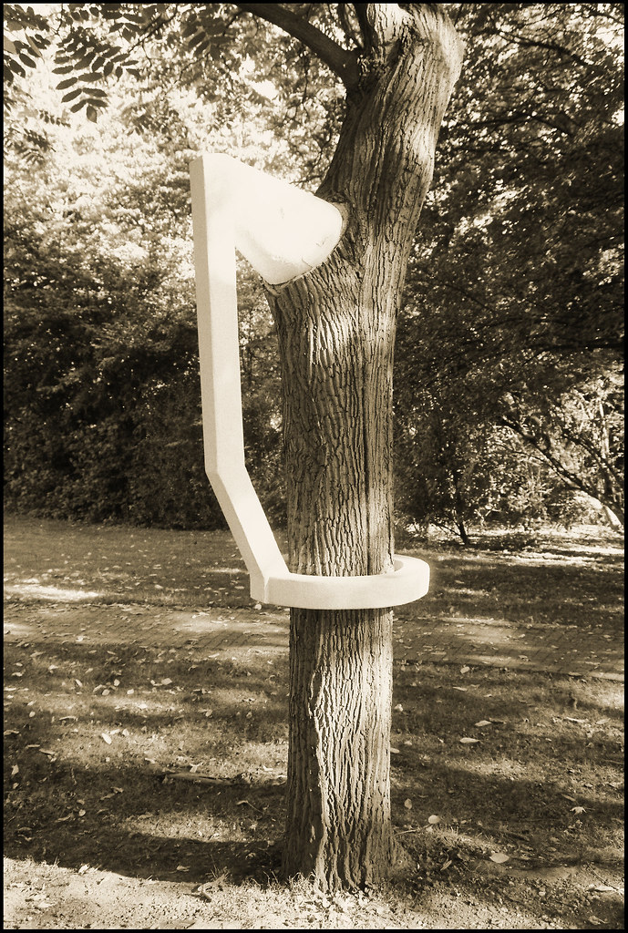 Skulpturenpark Köln / Cologne Sculpture Garden. Paul Wallach "Ring