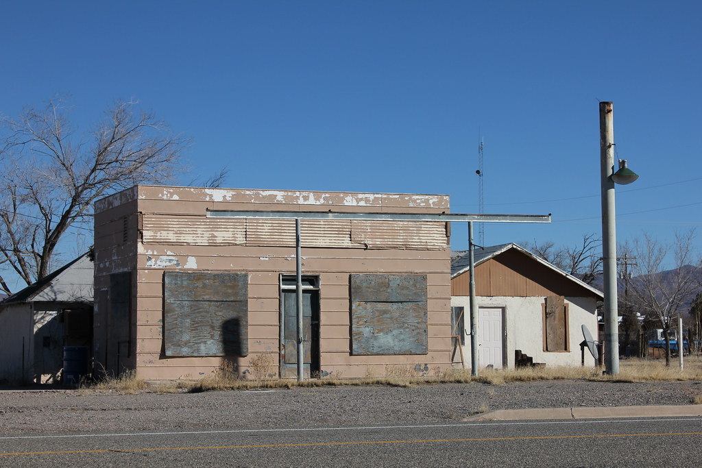 Gas Station San Simon, AZ Tom McLaughlin Flickr